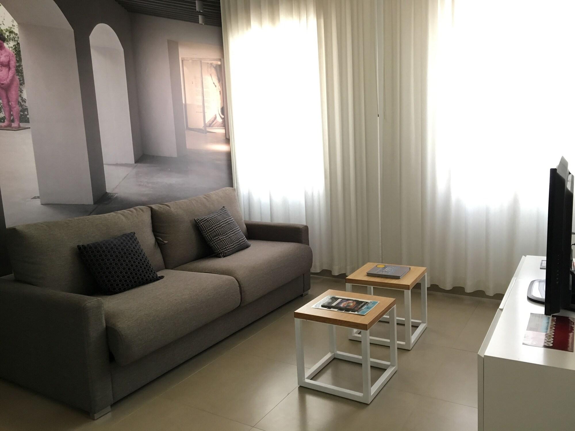 Suites Del Pintor Малага Екстер'єр фото